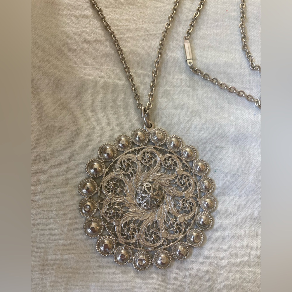 Gorgeous Intricate‎ Silver Tone Bollywood Pendant Necklace
